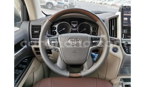 Ra Imported Toyota Land Cruiser funfun Ọkọ̀ in Import - Dubai ni Ashanti Ra Imported Toyota Land Cruiser funfun Ọkọ̀ in Import - Dubai ni Ashanti