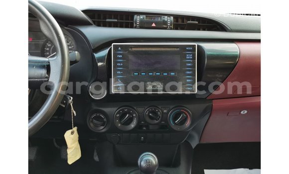 Sayi Imported Toyota Hilux White Mota in Import - Dubai a Ashanti Sayi Imported Toyota Hilux White Mota in Import - Dubai a Ashanti