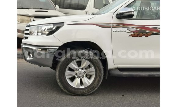 Sayi Imported Toyota Hilux White Mota in Import - Dubai a Ashanti Sayi Imported Toyota Hilux White Mota in Import - Dubai a Ashanti