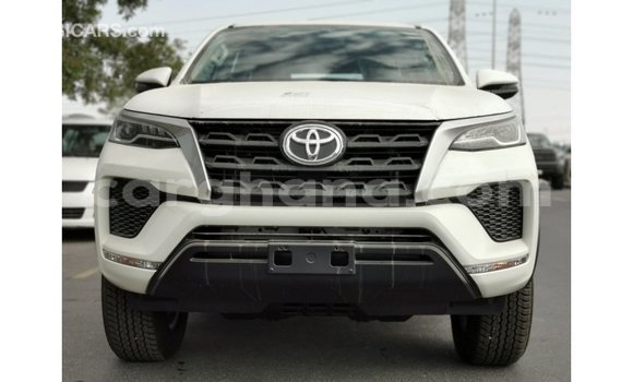 Buy Import Toyota Fortuner White Car in Import - Dubai in Ashanti Buy Import Toyota Fortuner White Car in Import - Dubai in Ashanti