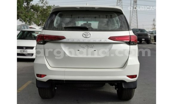 Buy Import Toyota Fortuner White Car in Import - Dubai in Ashanti Buy Import Toyota Fortuner White Car in Import - Dubai in Ashanti