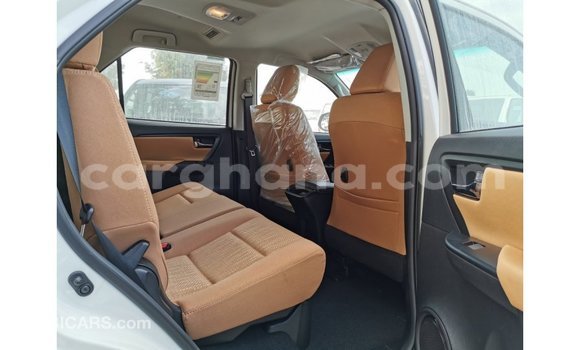Buy Import Toyota Fortuner White Car in Import - Dubai in Ashanti Buy Import Toyota Fortuner White Car in Import - Dubai in Ashanti