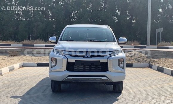 Sayi Imported Mitsubishi L200 White Mota in Import - Dubai a Ashanti Sayi Imported Mitsubishi L200 White Mota in Import - Dubai a Ashanti