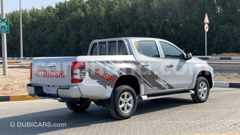 Big with watermark mitsubishi l200 ashanti import dubai 37876