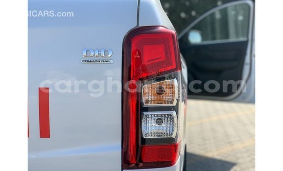 Sayi Imported Mitsubishi L200 White Mota in Import - Dubai a Ashanti Sayi Imported Mitsubishi L200 White Mota in Import - Dubai a Ashanti