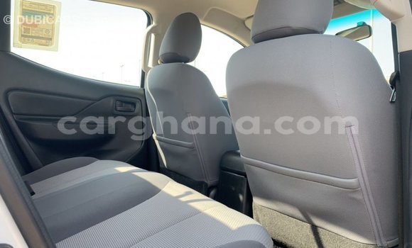 Sayi Imported Mitsubishi L200 White Mota in Import - Dubai a Ashanti Sayi Imported Mitsubishi L200 White Mota in Import - Dubai a Ashanti