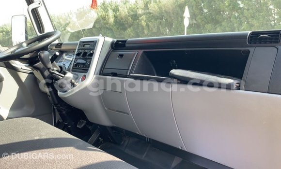 Ra Imported Mitsubishi Carisma funfun Ọkọ̀ in Import - Dubai ni Ashanti Ra Imported Mitsubishi Carisma funfun Ọkọ̀ in Import - Dubai ni Ashanti