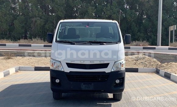 Ra Imported Mitsubishi Fuso funfun Ọkọ̀ akẹ́rù ńlá in Import - Dubai ni Ashanti Ra Imported Mitsubishi Fuso funfun Ọkọ̀ akẹ́rù ńlá in Import - Dubai ni Ashanti