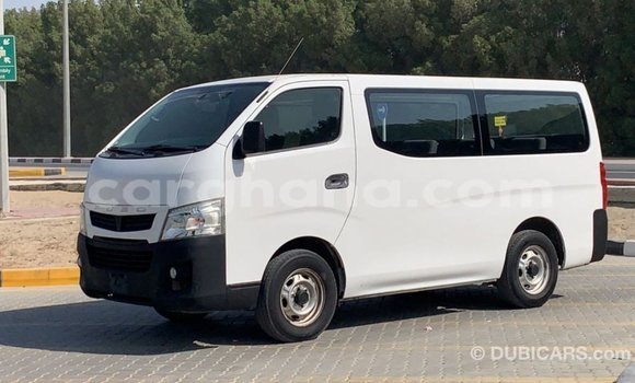 Ra Imported Mitsubishi Fuso funfun Ọkọ̀ akẹ́rù ńlá in Import - Dubai ni Ashanti Ra Imported Mitsubishi Fuso funfun Ọkọ̀ akẹ́rù ńlá in Import - Dubai ni Ashanti