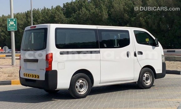 Ra Imported Mitsubishi Fuso funfun Ọkọ̀ akẹ́rù ńlá in Import - Dubai ni Ashanti Ra Imported Mitsubishi Fuso funfun Ọkọ̀ akẹ́rù ńlá in Import - Dubai ni Ashanti
