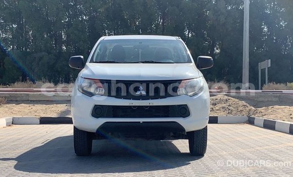 Buy Import Mitsubishi L200 White Car in Import - Dubai in Ashanti Buy Import Mitsubishi L200 White Car in Import - Dubai in Ashanti
