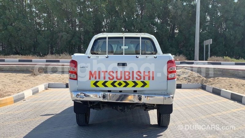 Big with watermark mitsubishi l200 ashanti import dubai 37883