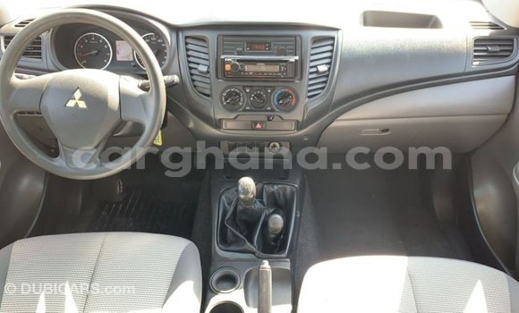 Buy Import Mitsubishi L200 White Car in Import - Dubai in Ashanti Buy Import Mitsubishi L200 White Car in Import - Dubai in Ashanti