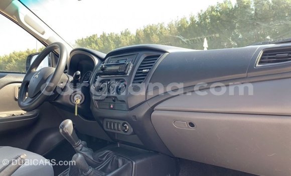 Buy Import Mitsubishi L200 White Car in Import - Dubai in Ashanti Buy Import Mitsubishi L200 White Car in Import - Dubai in Ashanti