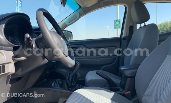 Buy Import Mitsubishi L200 White Car in Import - Dubai in Ashanti Buy Import Mitsubishi L200 White Car in Import - Dubai in Ashanti