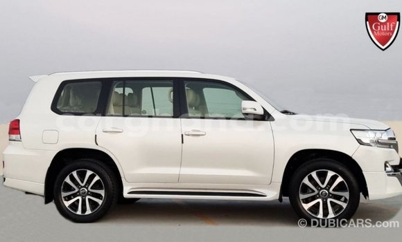 Ra Imported Toyota Land Cruiser funfun Ọkọ̀ in Import - Dubai ni Ashanti Ra Imported Toyota Land Cruiser funfun Ọkọ̀ in Import - Dubai ni Ashanti