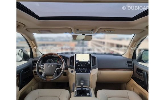 Ra Imported Toyota Land Cruiser funfun Ọkọ̀ in Import - Dubai ni Ashanti Ra Imported Toyota Land Cruiser funfun Ọkọ̀ in Import - Dubai ni Ashanti