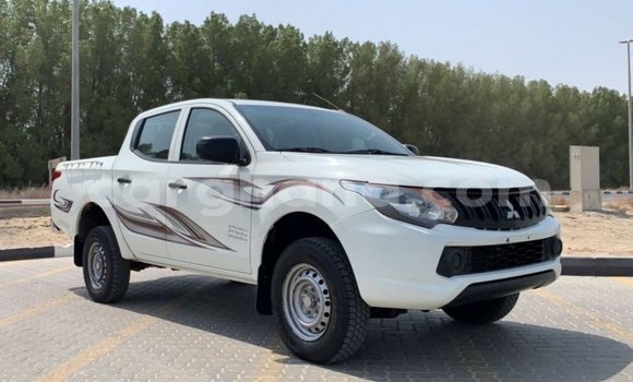 Sayi Imported Mitsubishi L200 White Mota in Import - Dubai a Ashanti Sayi Imported Mitsubishi L200 White Mota in Import - Dubai a Ashanti
