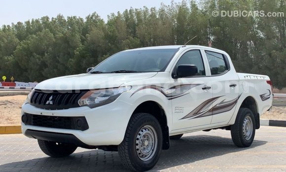 Sayi Imported Mitsubishi L200 White Mota in Import - Dubai a Ashanti Sayi Imported Mitsubishi L200 White Mota in Import - Dubai a Ashanti