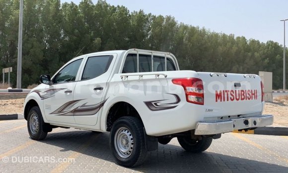 Sayi Imported Mitsubishi L200 White Mota in Import - Dubai a Ashanti Sayi Imported Mitsubishi L200 White Mota in Import - Dubai a Ashanti