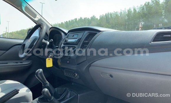 Sayi Imported Mitsubishi L200 White Mota in Import - Dubai a Ashanti Sayi Imported Mitsubishi L200 White Mota in Import - Dubai a Ashanti