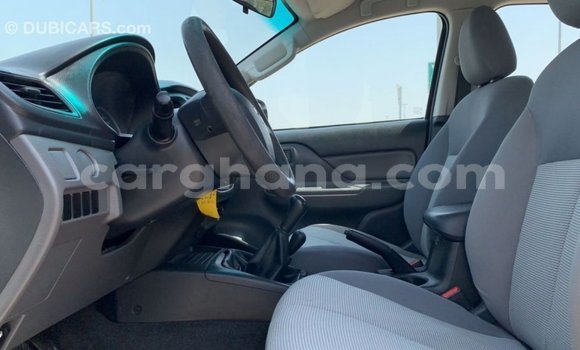 Sayi Imported Mitsubishi L200 White Mota in Import - Dubai a Ashanti Sayi Imported Mitsubishi L200 White Mota in Import - Dubai a Ashanti