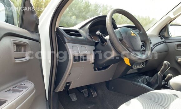 Sayi Imported Mitsubishi L200 White Mota in Import - Dubai a Ashanti Sayi Imported Mitsubishi L200 White Mota in Import - Dubai a Ashanti