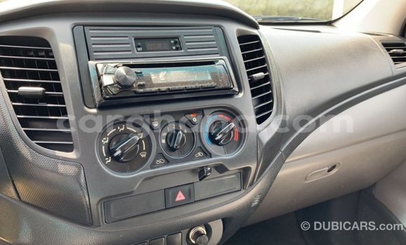 Sayi Imported Mitsubishi L200 White Mota in Import - Dubai a Ashanti Sayi Imported Mitsubishi L200 White Mota in Import - Dubai a Ashanti