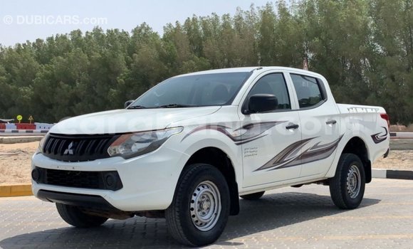 Sayi Imported Mitsubishi L200 White Mota in Import - Dubai a Ashanti Sayi Imported Mitsubishi L200 White Mota in Import - Dubai a Ashanti