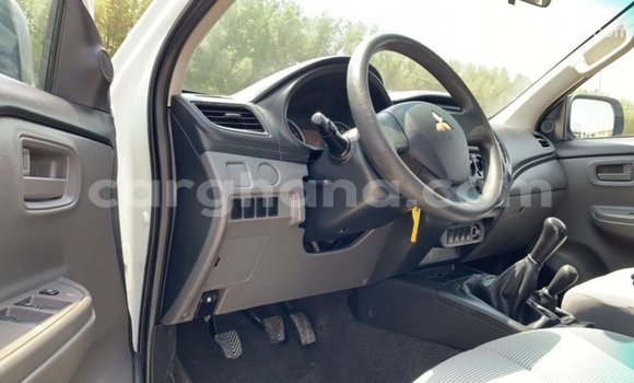 Sayi Imported Mitsubishi L200 White Mota in Import - Dubai a Ashanti Sayi Imported Mitsubishi L200 White Mota in Import - Dubai a Ashanti