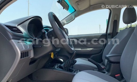 Sayi Imported Mitsubishi L200 White Mota in Import - Dubai a Ashanti Sayi Imported Mitsubishi L200 White Mota in Import - Dubai a Ashanti