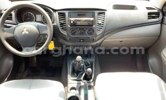 Sayi Imported Mitsubishi L200 White Mota in Import - Dubai a Ashanti Sayi Imported Mitsubishi L200 White Mota in Import - Dubai a Ashanti