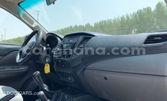 Sayi Imported Mitsubishi L200 White Mota in Import - Dubai a Ashanti Sayi Imported Mitsubishi L200 White Mota in Import - Dubai a Ashanti