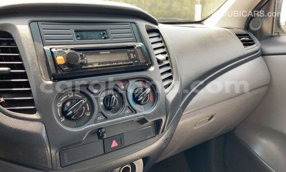 Sayi Imported Mitsubishi L200 White Mota in Import - Dubai a Ashanti Sayi Imported Mitsubishi L200 White Mota in Import - Dubai a Ashanti