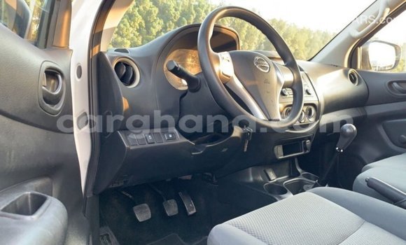 Buy Import Nissan Navara White Car in Import - Dubai in Ashanti Buy Import Nissan Navara White Car in Import - Dubai in Ashanti