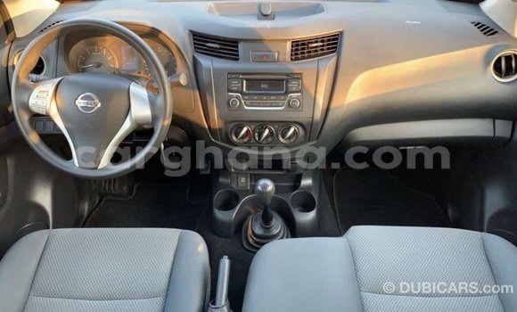 Buy Import Nissan Navara White Car in Import - Dubai in Ashanti Buy Import Nissan Navara White Car in Import - Dubai in Ashanti
