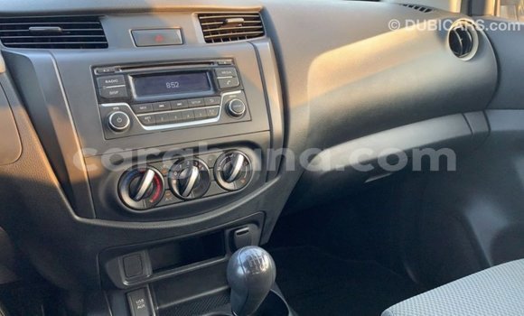 Buy Import Nissan Navara White Car in Import - Dubai in Ashanti Buy Import Nissan Navara White Car in Import - Dubai in Ashanti