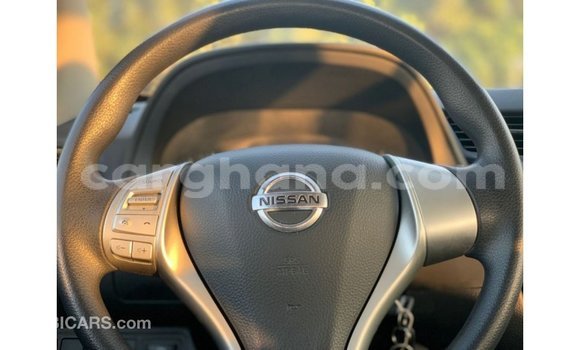 Buy Import Nissan Navara White Car in Import - Dubai in Ashanti Buy Import Nissan Navara White Car in Import - Dubai in Ashanti