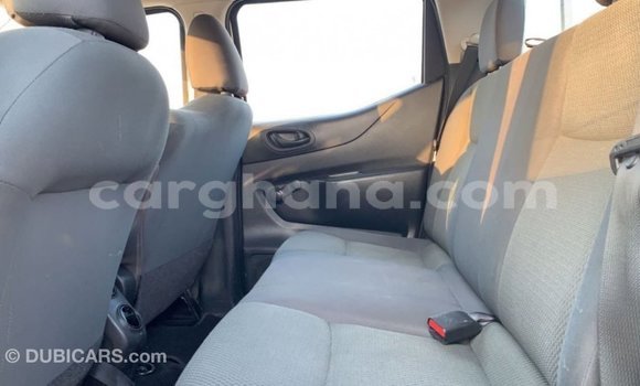 Buy Import Nissan Navara White Car in Import - Dubai in Ashanti Buy Import Nissan Navara White Car in Import - Dubai in Ashanti