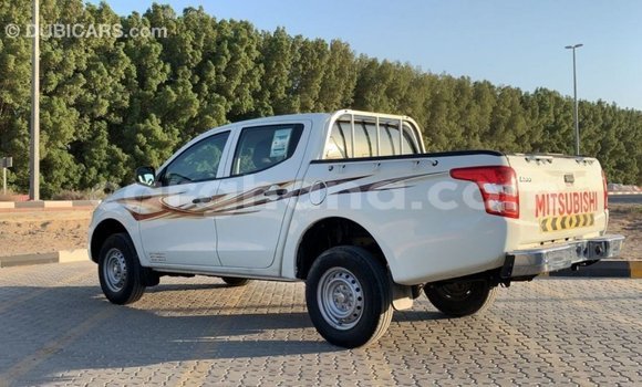 Ra Imported Mitsubishi L200 funfun Ọkọ̀ in Import - Dubai ni Ashanti Ra Imported Mitsubishi L200 funfun Ọkọ̀ in Import - Dubai ni Ashanti