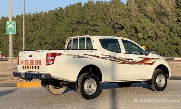 Ra Imported Mitsubishi L200 funfun Ọkọ̀ in Import - Dubai ni Ashanti Ra Imported Mitsubishi L200 funfun Ọkọ̀ in Import - Dubai ni Ashanti