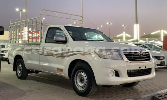 Buy Import Toyota Hilux White Car in Import - Dubai in Ashanti Buy Import Toyota Hilux White Car in Import - Dubai in Ashanti