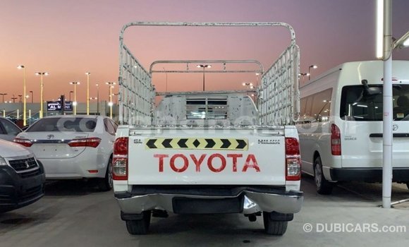 Buy Import Toyota Hilux White Car in Import - Dubai in Ashanti Buy Import Toyota Hilux White Car in Import - Dubai in Ashanti