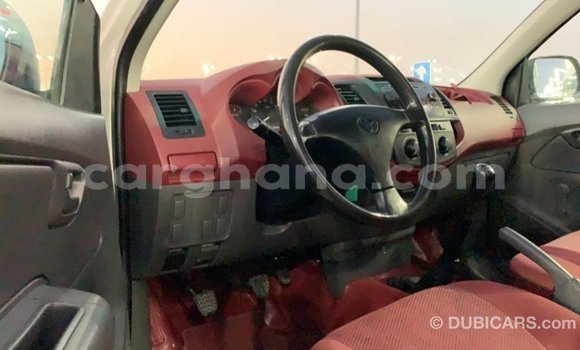 Buy Import Toyota Hilux White Car in Import - Dubai in Ashanti Buy Import Toyota Hilux White Car in Import - Dubai in Ashanti