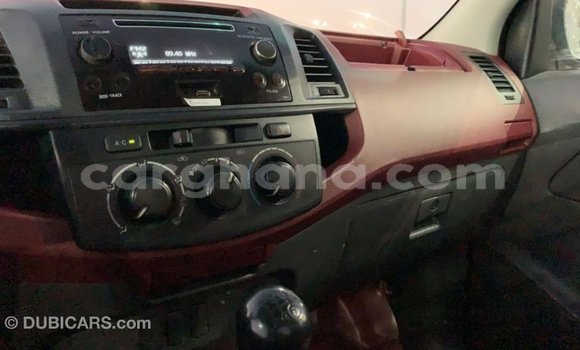 Buy Import Toyota Hilux White Car in Import - Dubai in Ashanti Buy Import Toyota Hilux White Car in Import - Dubai in Ashanti