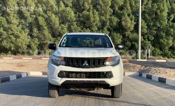 Ra Imported Mitsubishi L200 funfun Ọkọ̀ in Import - Dubai ni Ashanti Ra Imported Mitsubishi L200 funfun Ọkọ̀ in Import - Dubai ni Ashanti