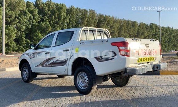 Ra Imported Mitsubishi L200 funfun Ọkọ̀ in Import - Dubai ni Ashanti Ra Imported Mitsubishi L200 funfun Ọkọ̀ in Import - Dubai ni Ashanti