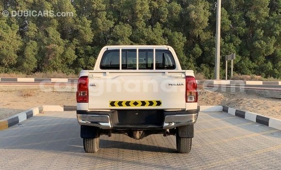 Ra Imported Toyota Hilux funfun Ọkọ̀ in Import - Dubai ni Ashanti Ra Imported Toyota Hilux funfun Ọkọ̀ in Import - Dubai ni Ashanti