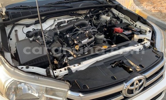 Ra Imported Toyota Hilux funfun Ọkọ̀ in Import - Dubai ni Ashanti Ra Imported Toyota Hilux funfun Ọkọ̀ in Import - Dubai ni Ashanti