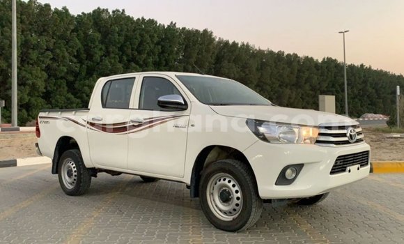 Ra Imported Toyota Hilux funfun Ọkọ̀ in Import - Dubai ni Ashanti Ra Imported Toyota Hilux funfun Ọkọ̀ in Import - Dubai ni Ashanti
